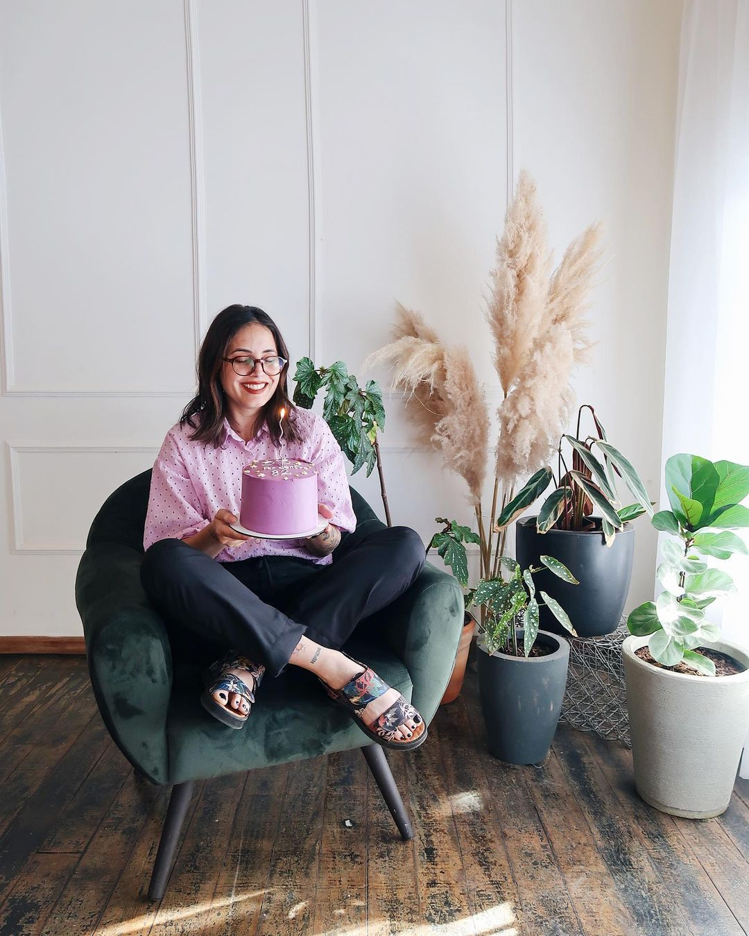 🎂 Feliz aniversário pra @mynameisglenn!⁣⁣
⁣⁣
O aniver foi há alguns dias, mas a gente amou como a nossa Argia Benita ornou com o look e o bolo sarcástico 😂⁣⁣
⁣⁣
Como você usa a sua Argia? Marca a gente nas fotos pra aparecer por aqui 💓