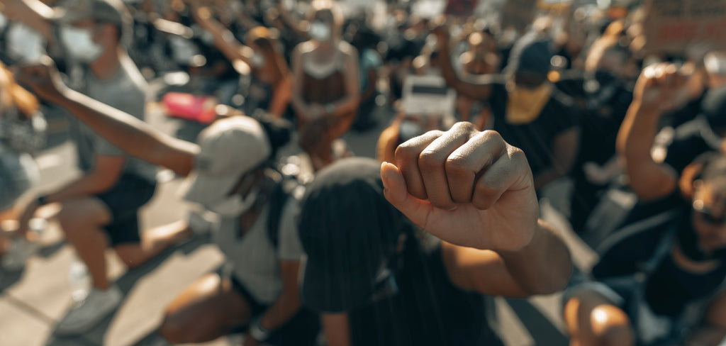 Mulheres e negros em luta por direitos