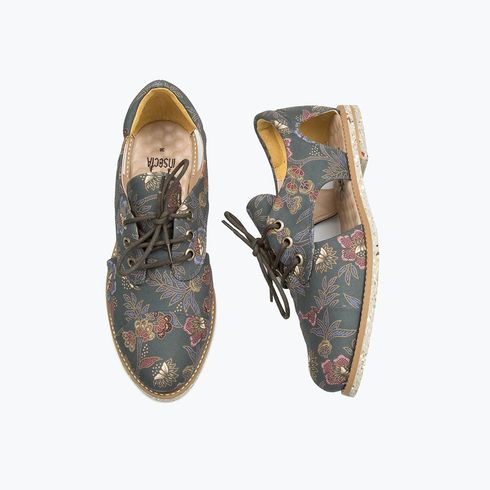 Batik Cutout Oxford