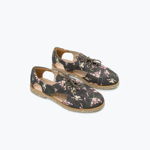 Mariposa Cutout Oxford