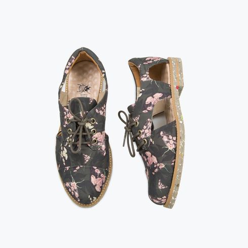 Mariposa Cutout Oxford